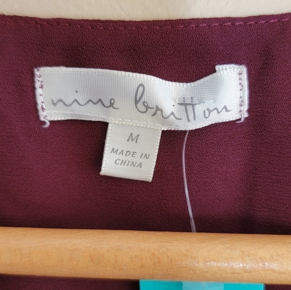 NWT Stitch Fix Nine Britton | Burgundy Kimberly Surplice Blouse Size Medium - Picture 4 of 7